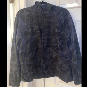 Lululemon Black Camo Wind Breaker/rain coat